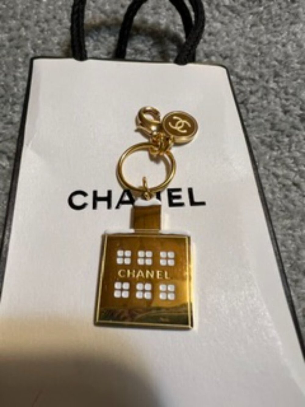 New Authentic Chanel Holiday Charm for 2026 inc. Bag - Ltd. Edition